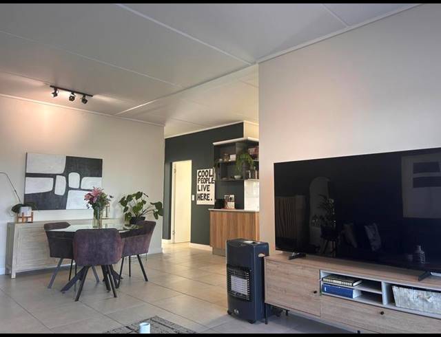 3 BEDROOM APARTMENT FOR SALE IN SANDOWN
